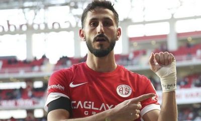 Israeli footballer reportedly arrested after displaying hostage message during match in Turkey