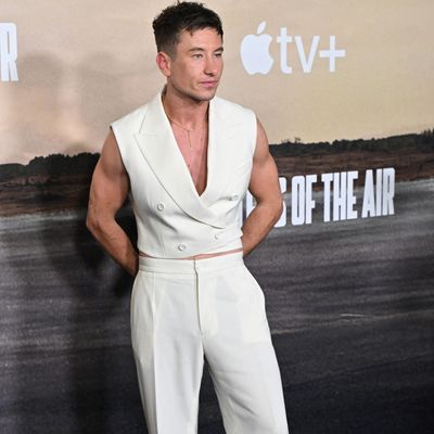 Barry Keoghan Wore His Biceps to the L.A. Premiere of ‘Masters of the Air’—and, Oh Yeah, Dolce & Gabbana, Too