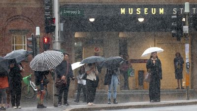Hundreds of emergency calls as Sydney lashed with rain