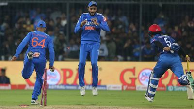 Watch: When Yashasvi Jaiswal beat Fazalhaq Farooqi in a race during 2nd India-Afghanistan T20I