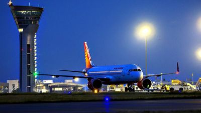 Seven flights diverted to Hyderabad airport as major Indian cities battle heavy fog