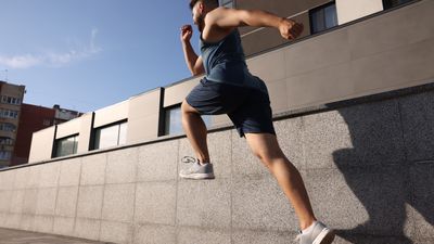 5 best kettlebell exercises for runners to build lower body strength and power