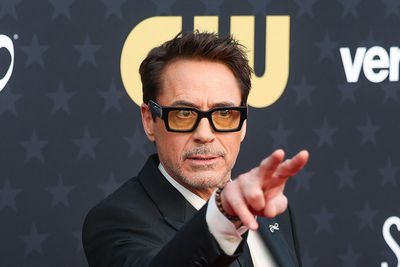 Robert Downey Jr praises Tropic Thunder blackface for ‘railing against tropes that aren’t right’