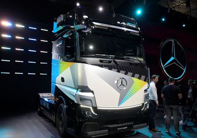 Daimler Truck sales see modest 1% increase in 2023