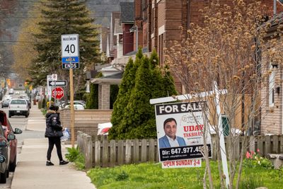 Canadian Home Sales Surge in December; 2023 Sees 11.1% Drop
