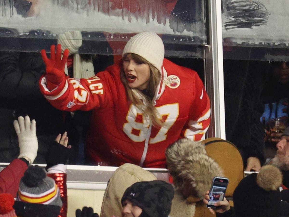 Where Taylor Swift got her incredible custom Travis Kelce coat for