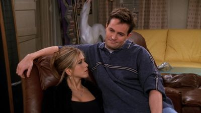Jennifer Aniston Gave Two Words Of Advice On How To Honor Friends Star Matthew Perry, And Now I'm In Tears