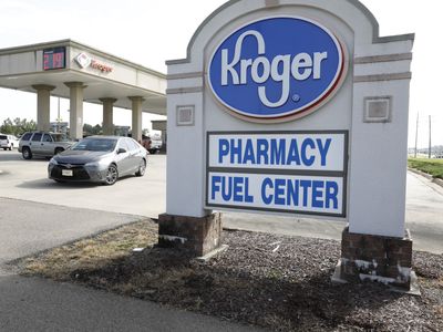 Warning of higher grocery prices, Washington AG sues to stop Kroger-Albertsons merger