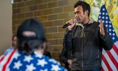 Vivek Ramaswamy urges supporters not to believe polls in final Iowa pitch