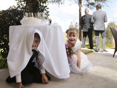 Bride praised for refusing to invite children to her wedding despite backlash