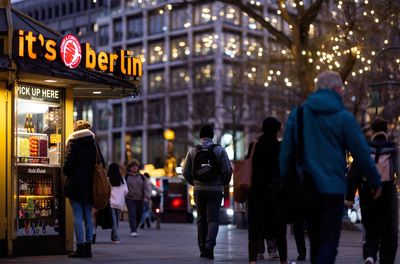 German inflation surges to 3.8% in December: Economic analysis