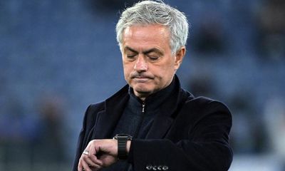 Roma sack José Mourinho with club ninth and appoint Daniele De Rossi