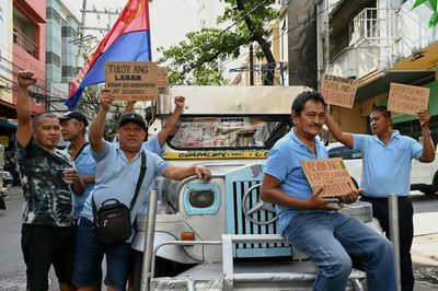 Philippine Jeepney Drivers Protest Over Phase-out Plan