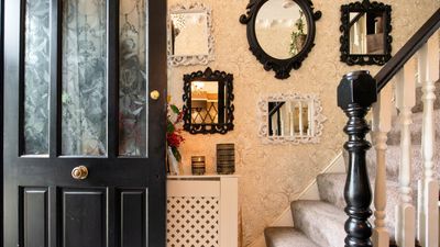 6 expert-approved small entryway mirror ideas