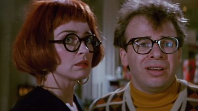 Ghostbusters’ Annie Potts Reacts To Finally Suiting Up In Frozen Empire