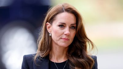 The morbid item Kate Middleton always travels with to avoid the Queen's sad problem that played out in The Crown