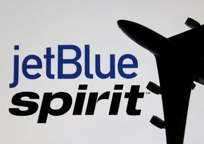 Spirit Airlines shares plummet 47% after blocked .8B merger