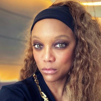 Tyra Banks Just Turned 50 and Doesn’t Mind Some “Little Wrinkles” on Her Face