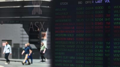 Aust shares dip as expectations for quick rate cuts dim
