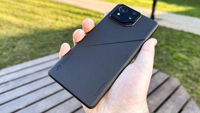 This Android phone just broke the record for longest battery life ever