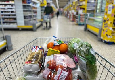 UK Inflation In Shock Rise, Dashing Rate Cut Hopes