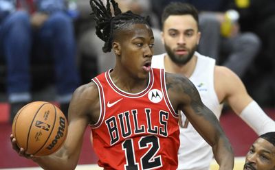 Ayo Dosunmu discusses re-aggrevating injury in Bulls loss to Cavaliers