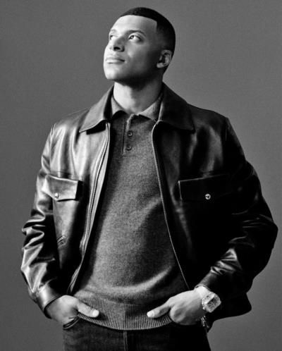 Kylian Mbappé: Effortlessly Stylish Embracing Winter Chic and Confidence