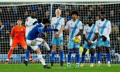 André Gomes ignites Everton’s FA Cup dream and dispatches Palace