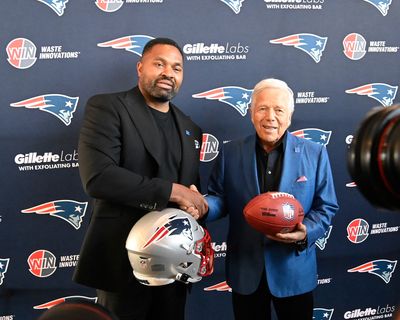 Patriots coach Jerod Mayo reveals hilarious nickname for Robert Kraft