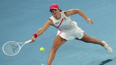 Australian Open: Iga Swiatek survives massive scare to advance to third round