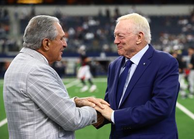 Jerry Jones says Cowboys will retain head coach Mike McCarthy