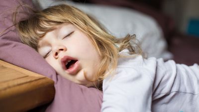 Expert shares 5 common sleep apnea symptoms in children and when they’re likely to appear