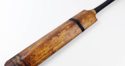 Antique cricket bat owned by Aussie Test captain up for auction