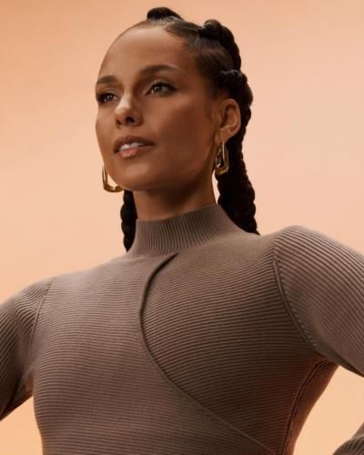 Alicia Keys: A Captivating Fusion of Talent and Timeless Beauty