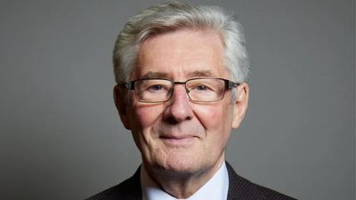 Veteran Labour MP Sir Tony Lloyd Dies Aged 73 Following Announcement of Untreatable Leukaemia
