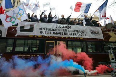 Protesting Police Underline Paris Olympics Strike Risk