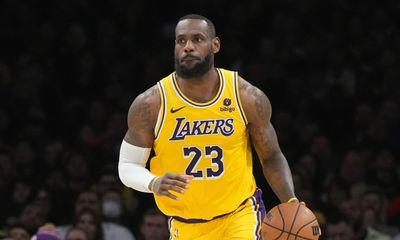 LeBron James still leads the Western Conference in third All-Star voting returns