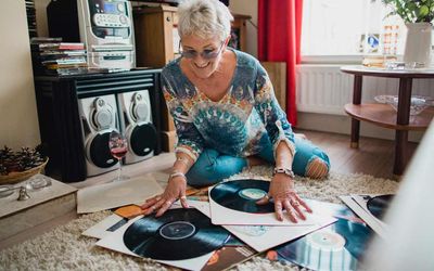 Earn a Fortune With These In-Demand Old Home Items