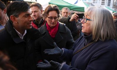 Former health worker challenges Rishi Sunak over state of NHS
