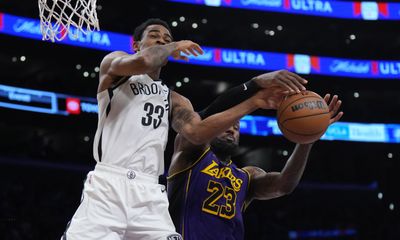 Lakers player grades: L.A. falls apart in the second half against the Nets