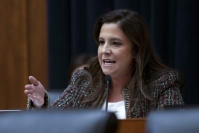Elise Stefanik supports President Trump for re-election in New Hampshire