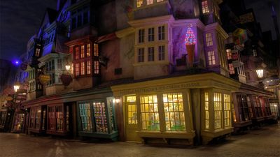I'm Obsessed With The New Flavor Florean Fortescue's Ice-Cream Parlour Is Offering At The Wizarding World Of Harry Potter