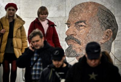 100 Years After His Death, Russians Shrug At Lenin's Legacy