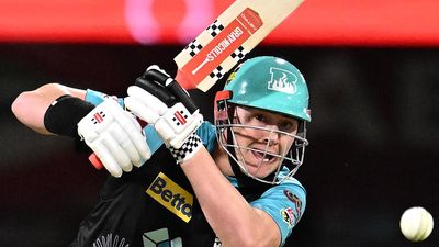 Renshaw in as Heat prepare for BBL finals second-chance