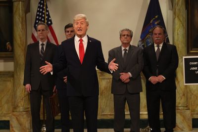 "SNL" rips Trump's lawyers