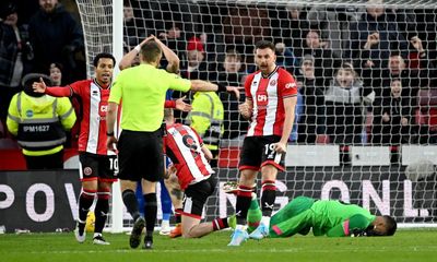 Moyes incensed by late penalty calls after Sheffield United deny West Ham