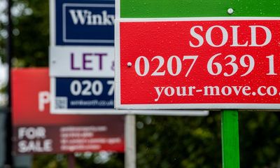 Homeowners who sold last year banked £102,000 profit on average, data shows