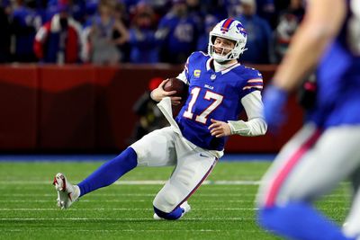 Josh Allen’s second touchdown gives Bills halftime lead