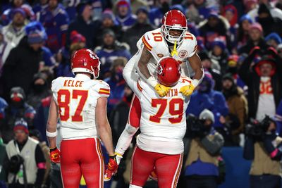 Chiefs advance as Bills see late field-goal attempt fly wide right