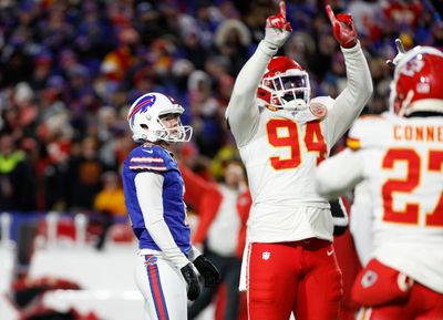 Twitter reacts to Chiefs’ nerve-racking playoff win vs. Bills
